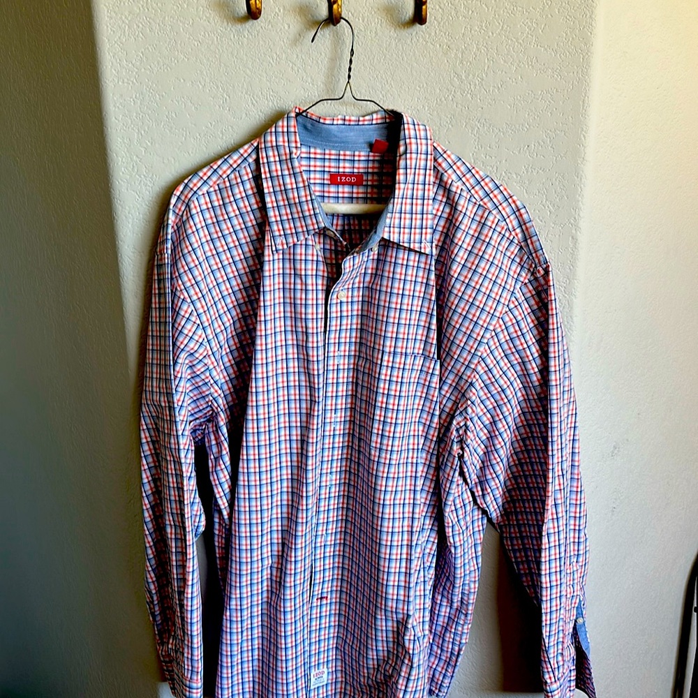 IZOD men’s button up